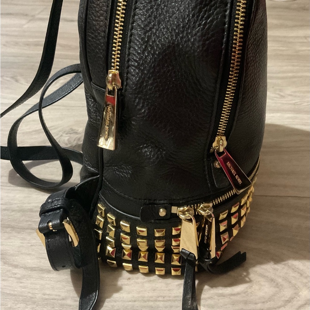 Michael Kors Black leather with metallic Gold studs rivet Backpack chic rockstar - Picture 16 of 16